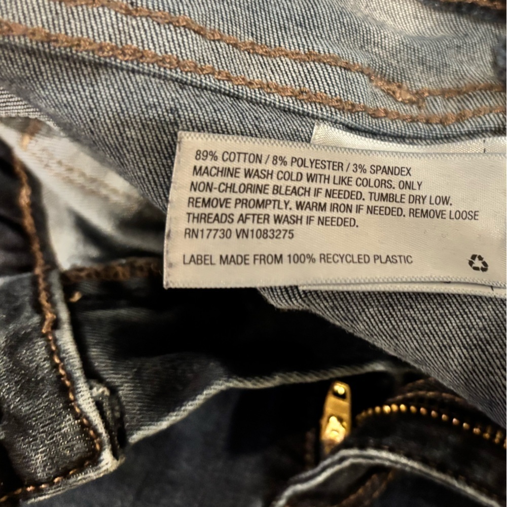 Universal Thread Stylish Blue Distressed Women's Jeans - Picture 4 of 4